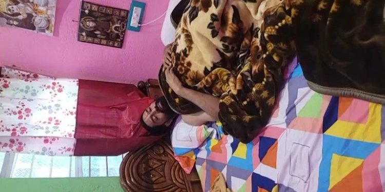 মালদার চাঁচলের হাটে গোহত্যা করে মাংস বিক্রি বন্ধের দাবিতে আমরণ অনশন শুরু করলেন হিরন্ময় গোস্বামী মহারাজ