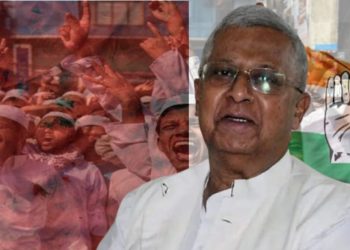 “কোন মুসলিম বাঙালি ফাঁসিতে ঝুলেছিলেন ?” : ‘ভিমরুলের চাকে’ ঢিল মেরে বিপাকে তথাগত রায় 