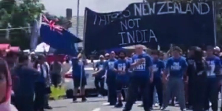 অকল্যান্ডে শিখদের ধর্মীয় শোভাযাত্রার উপর খ্রিস্টান উগ্রবাদী  ব্রায়ান তামাকি ও তার দলবলের হামলা ; কেন্দ্র সরকারকে কুটনৈতিক হস্তক্ষেপের দাবি তুললো পাঞ্জাব বিজেপি 