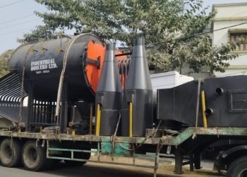 মেশিন বোঝাই কন্টেনারের ধাক্কায় খুঁটি ভেঙে বিদ্যুৎ বিচ্ছিন্ন পূর্ব বর্ধমানের আউশগ্রাম ও মঙ্গলকোটের বিস্তীর্ণ এলাকা 