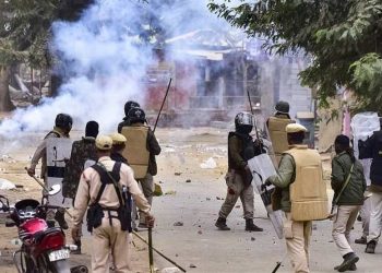 আসামে সহিংস বিক্ষোভ : একজন প্রতিবন্ধী ব্যক্তিসহ দুইজন নিহত; পুলিশসহ আহত কয়েক ডজন  