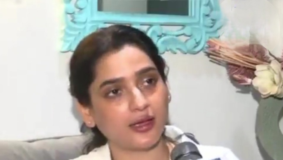 কিশোরী অবস্থায় জোর করে মামাতো ভাইকে নিকাহ করতে বাধ্য করা হয়েছে, বাড়িতে বারবার ধর্ষণ : ‘ডন’ হাজি মাস্তানের মেয়ে তার যন্ত্রণার বর্ণনা করে মোদী সরকারের কাছে ন্যায়বিচারের আবেদন জানালেন  