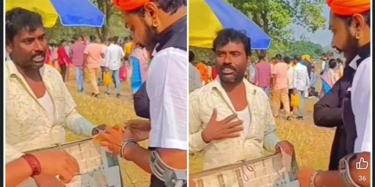 গীতাপাঠের অনুষ্ঠানে নিরামিষ বলে মুরগির প্যাটিস বিক্রি করা হকারের বিরুদ্ধে দায়ের হল এফআইআর ; তৃণমূলপন্থী মিডিয়া ও বামপন্থীরা যাকে নিয়ে “ভিকটিম কার্ড” খেলতে আসরে নেমেছিল