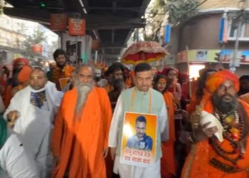 “ইহুদিদের বাঁচাতে গাজায় যে লড়াই ইসরাইল করছে, আমরা ১০০ কোটি হিন্দু বাংলাদেশের দেড় দূকোটি হিন্দুর জন্য লড়বো” : বাংলাদেশকে সতর্ক করে দিলেন শুভেন্দু অধিকারী 