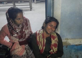 বেপরোয়া মারুতি ভ্যানের ধাক্কায় মৃত ১ বাইক চালক, আহত আরও ২