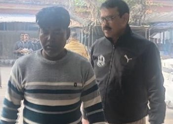 পর পর ৪ বাড়িতে চুরির ঘটনায় ধৃত দুষ্কৃতীকে জেরা করে “নদীয়ার গ্যাং” সম্পর্কে চাঞ্চল্যকর তথ্য পেলো কাটোয়া থানার পুলিশ
