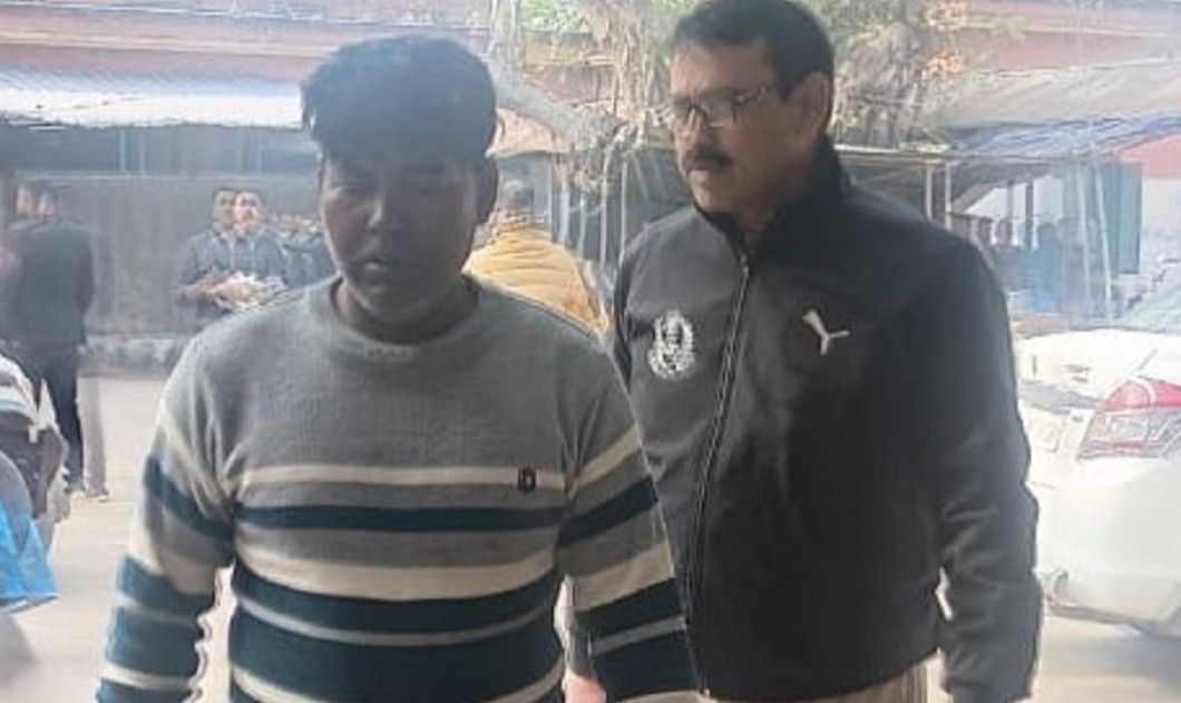 পর পর ৪ বাড়িতে চুরির ঘটনায় ধৃত দুষ্কৃতীকে জেরা করে “নদীয়ার গ্যাং” সম্পর্কে চাঞ্চল্যকর তথ্য পেলো কাটোয়া থানার পুলিশ