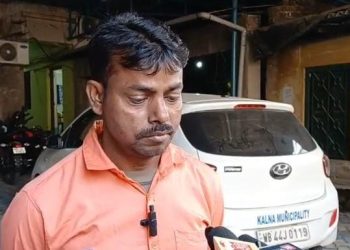 “আমায় তো মেরে দিয়েছে, ডেথ সার্টিফিকেটটা দিন” : ভোটার তালিকায় মৃত দেখানো অভিমানী ব্যক্তির কান্ডে হতভম্ব পুরকর্মীরা 