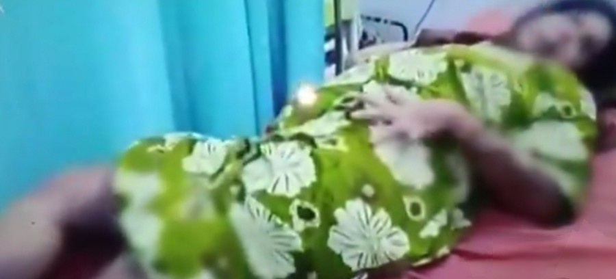 কেরালায় গর্ভবতী সঙ্গিনীকে ঘরে বন্দি রেখে অনাহারে ও ইস্ত্রি দিয়ে পুড়িয়ে মারার চেষ্টার অভিযোগে গ্রেপ্তার শহীদ রহমান নামে যুবক 