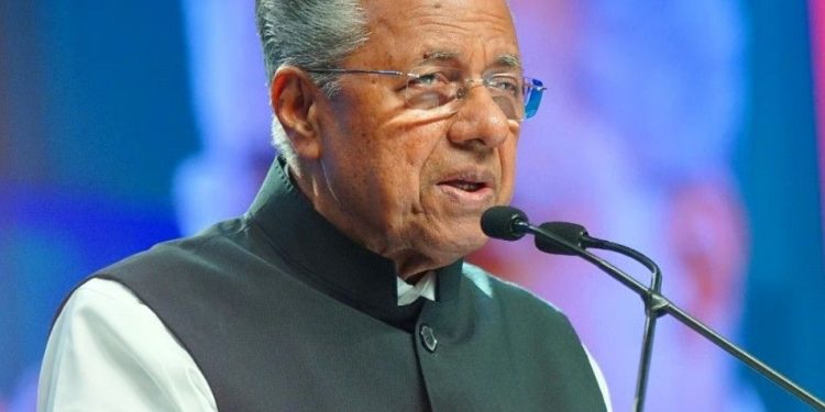 অবৈধ মুসলিম কলোনি গুঁড়িয়ে দেওয়ায় কর্ণাটক সরকারের উপর বেজায় চটেছেন কেরালার সিপিএম সরকারের মুখ্যমন্ত্রী 