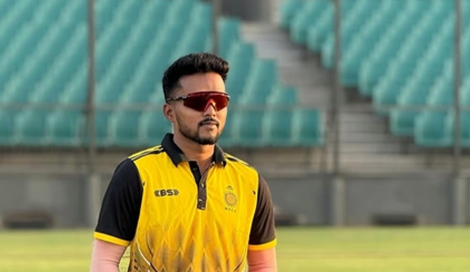 রয়্যাল চ্যালেঞ্জার্স বেঙ্গালুরু ৫ কোটি ২০ লাখ টাকায় কেনার পর মঙ্গেশ যাদবের ঘোর কাটছে না 