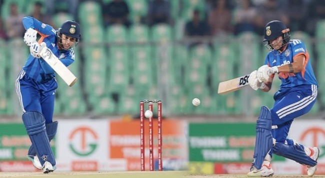 চতুর্থ টি-টোয়েন্টি ম্যাচে ইতিহাস সৃষ্টি করলেন স্মৃতি মান্ধানা এবং শেফালি ভার্মা ; ভেঙে গেল অজি রেকর্ডও !
