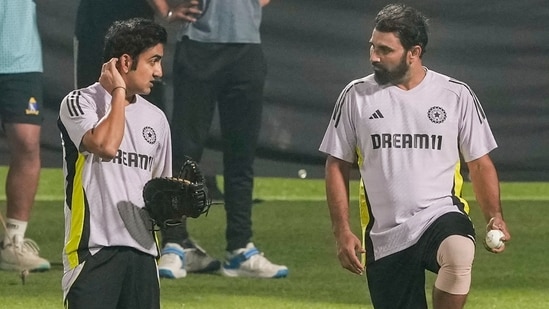 টিম ইন্ডিয়ায় মহম্মদ শামিকে জায়গা না দেওয়ায় ক্ষুব্ধ প্রাক্তন ভারতীয় স্পিনার হরভজন সিং