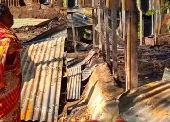 দীপু দাশের পর চট্টগ্রামে একটা হিন্দু পরিবারকে জীবন্ত পুড়িয়ে মারার চেষ্টা 