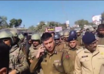 জয়পুরের চৌমুতে মসজিদের বাইরে ৪৫ বছর ধরে পড়ে থাকা পাথরের স্তুপ সরাতে যাওয়া পুলিশের উপর হামলা চালালো মুসলিম জনতা, আহত ৬ পুলিশ কর্মী  