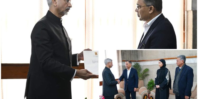 ঢাকায় খালেদা জিয়ার ছেলের হাতে প্রধানমন্ত্রীর ব্যক্তিগত চিঠি  তুলে দিলেন বিদেশমন্ত্রী এস জয়শঙ্কর ; কি ইঙ্গিত দিল নয়াদিল্লি ? 