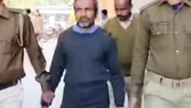 ভাড়াটিয়া দুই কিশোরী বোনকে দিনের পর দিন ধর্ষণের অভিযোগে বাড়ির মালিক প্রৌঢ়কে ২০ বছর করে সশ্রম কারাদণ্ডের নির্দেশ 