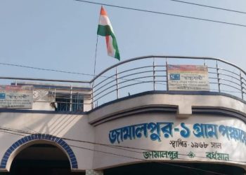 জামালপুর পঞ্চায়েতের তৃণমূলের সদস্যা ‘বাংলাদেশি’ রুপালী বিশ্বাস ও তাঁর মায়ের বিরুদ্ধে কমিশনের দ্বারস্থ বিজেপি 