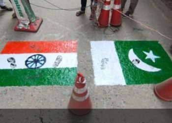 ভারতীয় বীর সেনার জন্য আজ বাংলাদেশ স্বাধীন, প্রধানমন্ত্রী নরেন্দ্র মোদী একথা বলায় ভারতের জাতীয় পতাকার অবমাননা করছে জগন্নাথ বিশ্ববিদ্যালয়ের জিহাদি পড়ুয়ারা