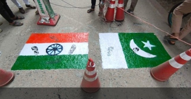 ভারতীয় বীর সেনার জন্য আজ বাংলাদেশ স্বাধীন, প্রধানমন্ত্রী নরেন্দ্র মোদী একথা বলায় ভারতের জাতীয় পতাকার অবমাননা করছে জগন্নাথ বিশ্ববিদ্যালয়ের জিহাদি পড়ুয়ারা