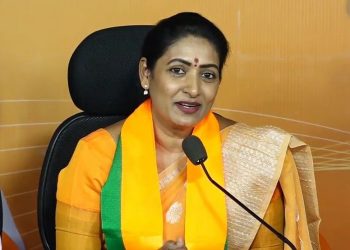 জনপ্রিয় তেলেগু অভিনেত্রী আমনি বিজেপিতে যোগ দিয়েছেন