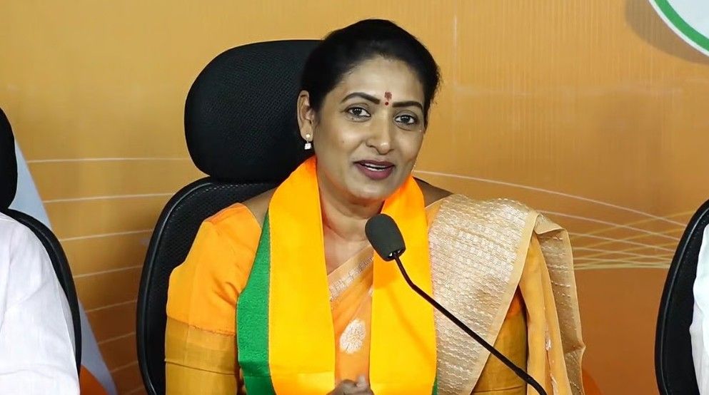 জনপ্রিয় তেলেগু অভিনেত্রী আমনি বিজেপিতে যোগ দিয়েছেন