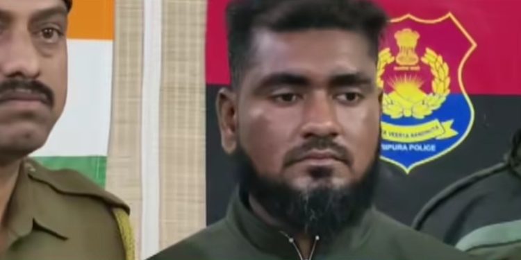 আগরতলায় গ্রেপ্তার বাংলাদেশের কুখ্যাত সন্ত্রাসী জাগির মিয়া, ত্রিপুরা ও পশ্চিমবঙ্গের সীমান্তবর্তী এলাকার নাগরিকদের সতর্ক থাকার আহ্বান জানালেন প্রাক্তন পুলিশ কর্তা 