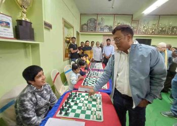 ভাতারের প্রত্যন্ত এলাকায় আন্তর্জাতিক মানের দাবা প্রতিযোগিতার আয়োজনের প্রশংসা করলেন গ্রান্ডমাস্টার দিব্যেন্দু বড়ুয়া