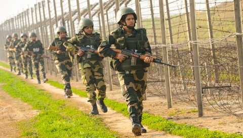 বিগত ১১ মাসে ২৮ বাংলাদেশি পাচারকারীকে খতম করেছে বিএসএফ, হত্যা বন্ধ হলেই ভারত বিদ্বেষ কমিয়ে দেবে বলছে বাংলাদেশিরা