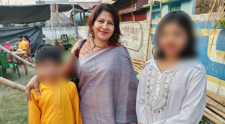 প্রেমের টানে “ফাতিমা বেগম” হয়েছিল বারাসতের মৌসুমী কুম্ভকার, কিন্তু অত্যাচারে অতিষ্ঠ হয়ে প্রেম ফেলে ২ সন্তানকে নিয়ে ফের পুরনো ধর্মে প্রত্যাবর্তন ; কাহিনী ভাইরাল সোশ্যাল মিডিয়ায়