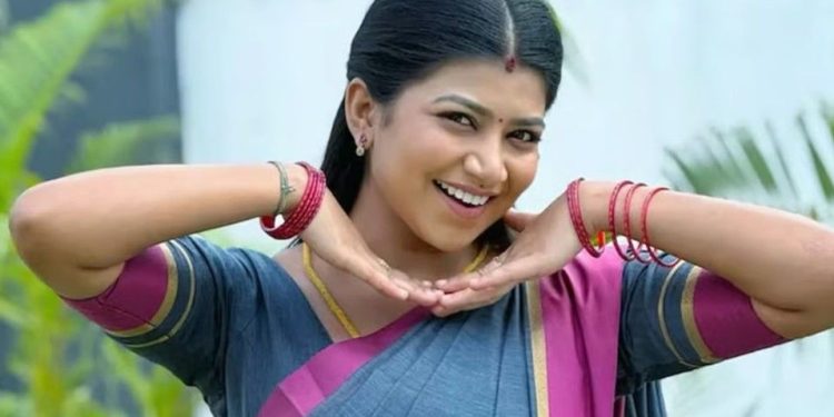 “মা, আমাকে ক্ষমা করো…” বলে চিঠি লিখে গলায় ফাঁস লাগিয়ে  আত্মঘাতী হলেন প্রখ্যাত কন্নড় অভিনেত্রী নন্দিনী 