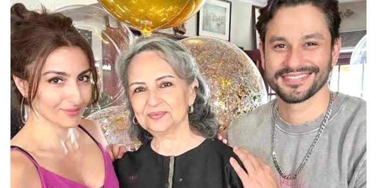 প্রেমিকের সঙ্গে দরকষাকষির প্রাথমিক পাঠ মা শর্মিলার কাছ থেকে পেয়েছিলেন মেয়ে সোহা আলি খান