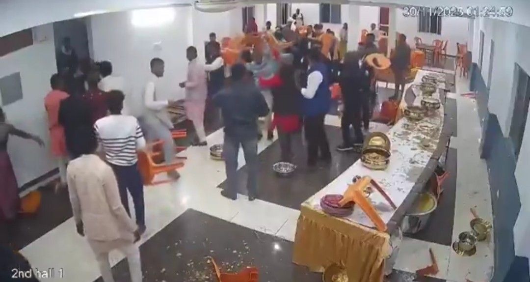 ভোজে রসগোল্লা কম পড়ে যাওয়ায় বর ও কনেপক্ষের মধ্যে তুমুল সংঘর্ষ ; বিয়ে বাতিল 