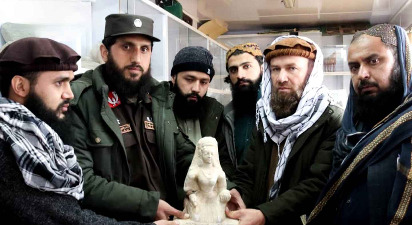 আফগানিস্তানে ২০০০ বছরের প্রাচীন বৌদ্ধ যুগের মূর্তি আবিষ্কার