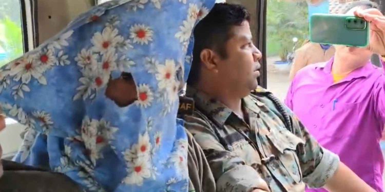 ভাতারে নবম শ্রেণির ছাত্রীর সঙ্গে অশালীন আচরণের অভিযোগে গ্রেপ্তার বিবাহিত যুবক