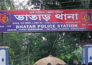 ভাতারে ২ মেয়েকে ফুসলিয়ে নিয়ে যাওয়ার অভিযোগ