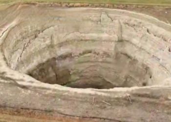 তুরস্কের বিরুদ্ধে প্রতিশোধ নিচ্ছে খোদ প্রকৃতি ; গমের উৎস বলে পরিচিত তুরস্কের সমভূমি বিলীন হয়ে যাচ্ছে ভূগর্ভে 