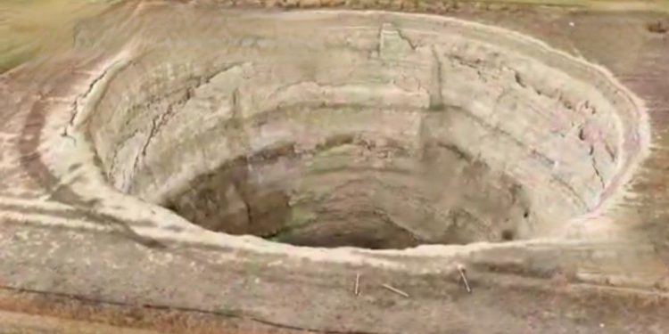 তুরস্কের বিরুদ্ধে প্রতিশোধ নিচ্ছে খোদ প্রকৃতি ; গমের উৎস বলে পরিচিত তুরস্কের সমভূমি বিলীন হয়ে যাচ্ছে ভূগর্ভে 