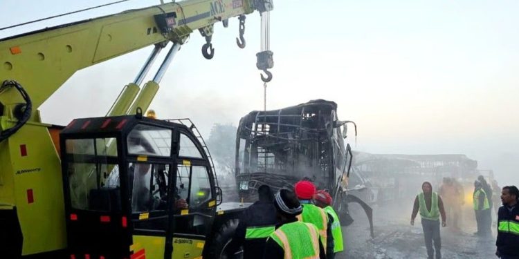 মথুরায় ভয়াবহ সড়ক দুর্ঘটনায় ৪ জন নিহত, আহত অন্তত ২৫