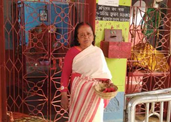 পুলিশ ফিরে যেতেই তিন শতাব্দী প্রাচীন কালীমন্দির সহ ৪ মন্দিরে দুঃসাহসিক চুরির ঘটনাকে কেন্দ্র করে ক্ষোভের সৃষ্টি হয়েছে আউশগ্রামে 