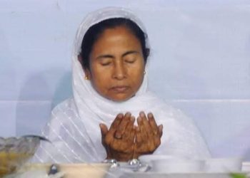 পশ্চিমবঙ্গের ৩৫টি মুসলিম জাতিকে কেন্দ্রীয় ওবিসি তালিকা থেকে বাদ দিয়েছে এনসিবিসি ; বিজেপি বলেছে এটা মমতা ব্যানার্জির তোষামোদি রাজনীতির নিদর্শন 