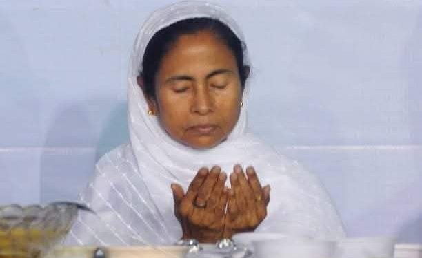 পশ্চিমবঙ্গের ৩৫টি মুসলিম জাতিকে কেন্দ্রীয় ওবিসি তালিকা থেকে বাদ দিয়েছে এনসিবিসি ; বিজেপি বলেছে এটা মমতা ব্যানার্জির তোষামোদি রাজনীতির নিদর্শন