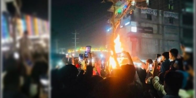 “বাংলাদেশ দূরের আয়না নয়, ভবিষ্যতের সতর্ক সংকেত ; আজ চুপ থাকলে, কাল নাম আসবে তালিকায়” 