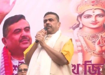 “এরা সব সময় হিন্দুদের সিড়ি হিসাবে ব্যবহার করে, কিন্তু জনসংখ্যা বেড়ে যাওয়ার পর ধর্মনিরপেক্ষতা চলে না” : শুভেন্দু অধিকারী 