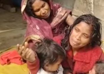 মাত্র ৬ মাস আগে বাবার মৃত্যু, সুরাটে শ্রমিকের কাজে গিয়ে মৃত্যু ছেলের, দুই শিশুকে নিয়ে অথৈ জলে রতুয়ার অর্জুনের বৃদ্ধা মা ও স্ত্রী 