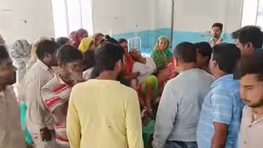 জমিতে কীটনাশক স্প্রে করার সময় বিষের প্রভাবে অসুস্থ হয়ে মৃত্যু হল কৃষকের