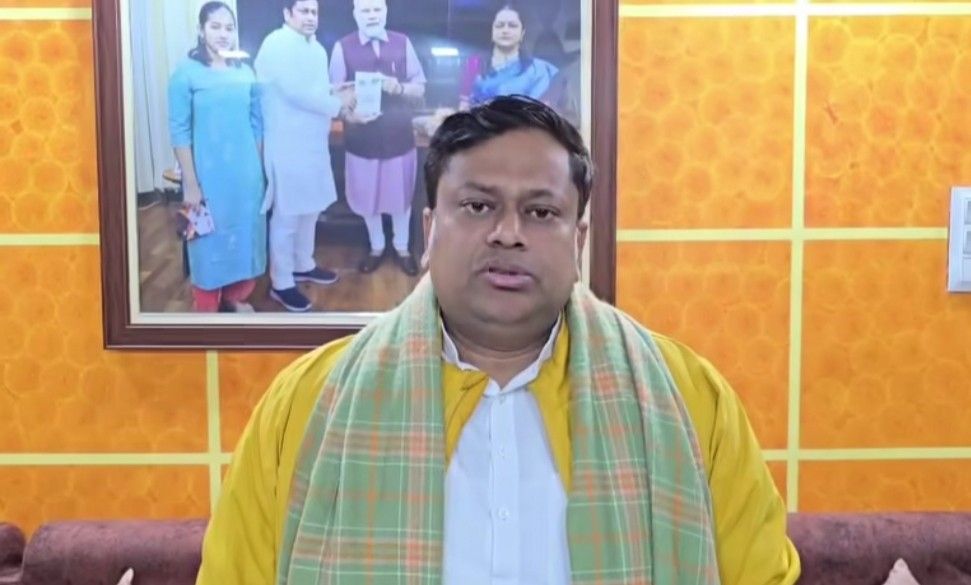 “মুসলিমরা যতদিন ভোটব্যাঙ্ক হয়ে থাকবে, ততদিন বোমায় হাত-পা- চোখ উপড়ে যাবে” : বাসন্তীতে তৃণমূল কর্মীর বাড়িতে বোমা বিস্ফোরণের ঘটনার প্রতিক্রিয়ায় বললেন সুকান্ত মজুমদার