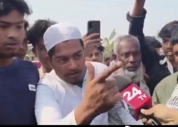 কেউ যদি বাবরি মসজিদ নির্মাণ আটকানোর চেষ্টা করে তাহলে তার “মাথা কেটে ফুটবল খেলার” হুঁশিয়ারি দিল মুর্শিদাবাদের যুবক  ; ভিডিও শেয়ার করলেন অমিত মালব্য 