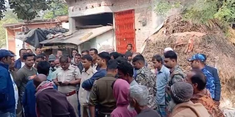 তৃণমূলের প্রাক্তন ব্লক সভাপতির অনুগামীর সঙ্গে হাতাহাতির জেরে মন্ত্রী সিদ্দিকুল্লা চৌধুরীর অনুগামীর মৃত্যুতে উত্তেজনা