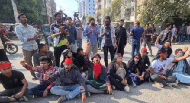 রাজশাহীতে ভারতীয় সহকারী হাইকমিশনারের কার্যালয় ঘেরাও করে “ইনকিলাব মঞ্চ”-এর জিহাদিদের বিক্ষোভ